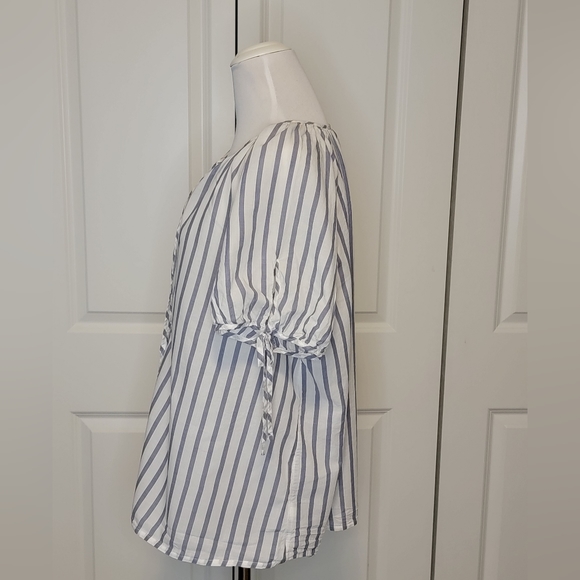 Universal Thread Women's Striped Short-Sleeve Button-Down Blouse with Ties - XL - Picture 4 of 5